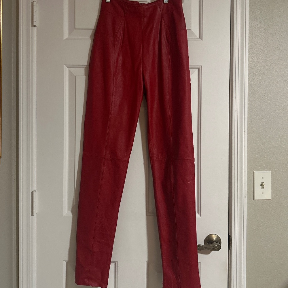 Red leather pants - Picture 2 of 4